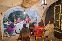 Marché de noël chez les habitants et habitantes du quartier médiéval